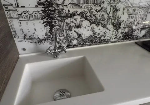 Akrilika mkG101 — Fabricated sink, square R9 corners, any colour